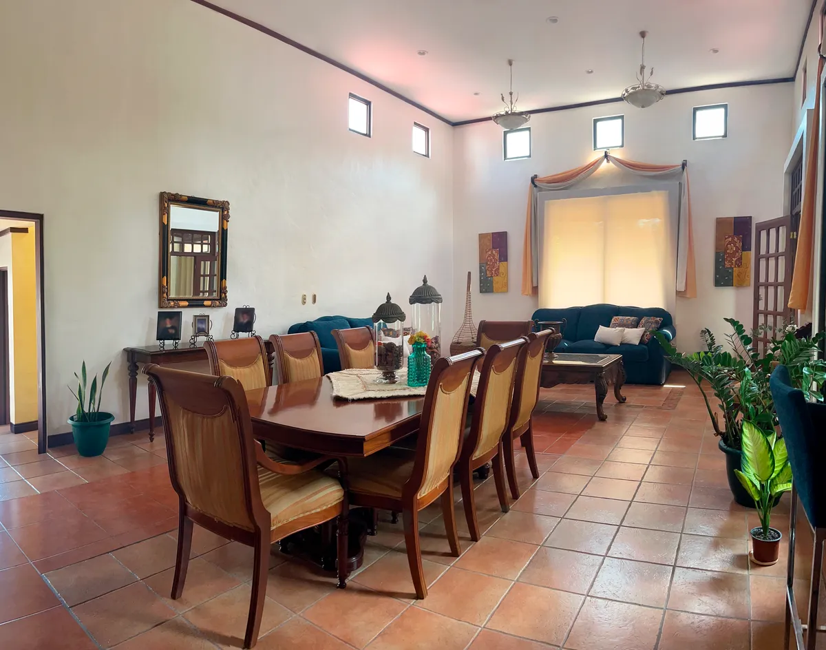 Casa Independiente - Oportunidad